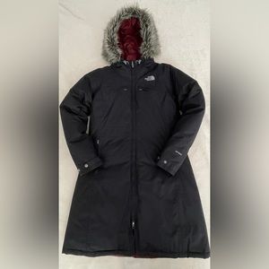The North Face Women’s Hyvent Parka with Fur Hood - Size Large